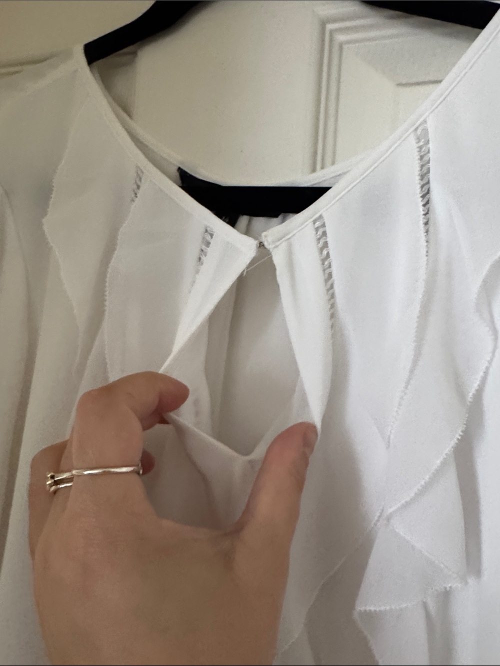 White House Black Market White Ruffle Long Sleeve Dressy Blouse Top Work 14 - Picture 6 of 6